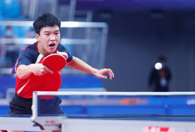 后卫鲍姆加 后卫鲍姆加